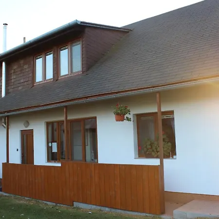 A Domcek Pod Krivanom Venkovský dům *